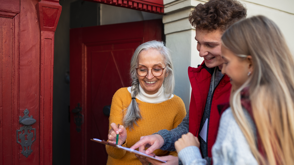 How to Engage Donors: 9 Strategies to Build Stronger Relationships